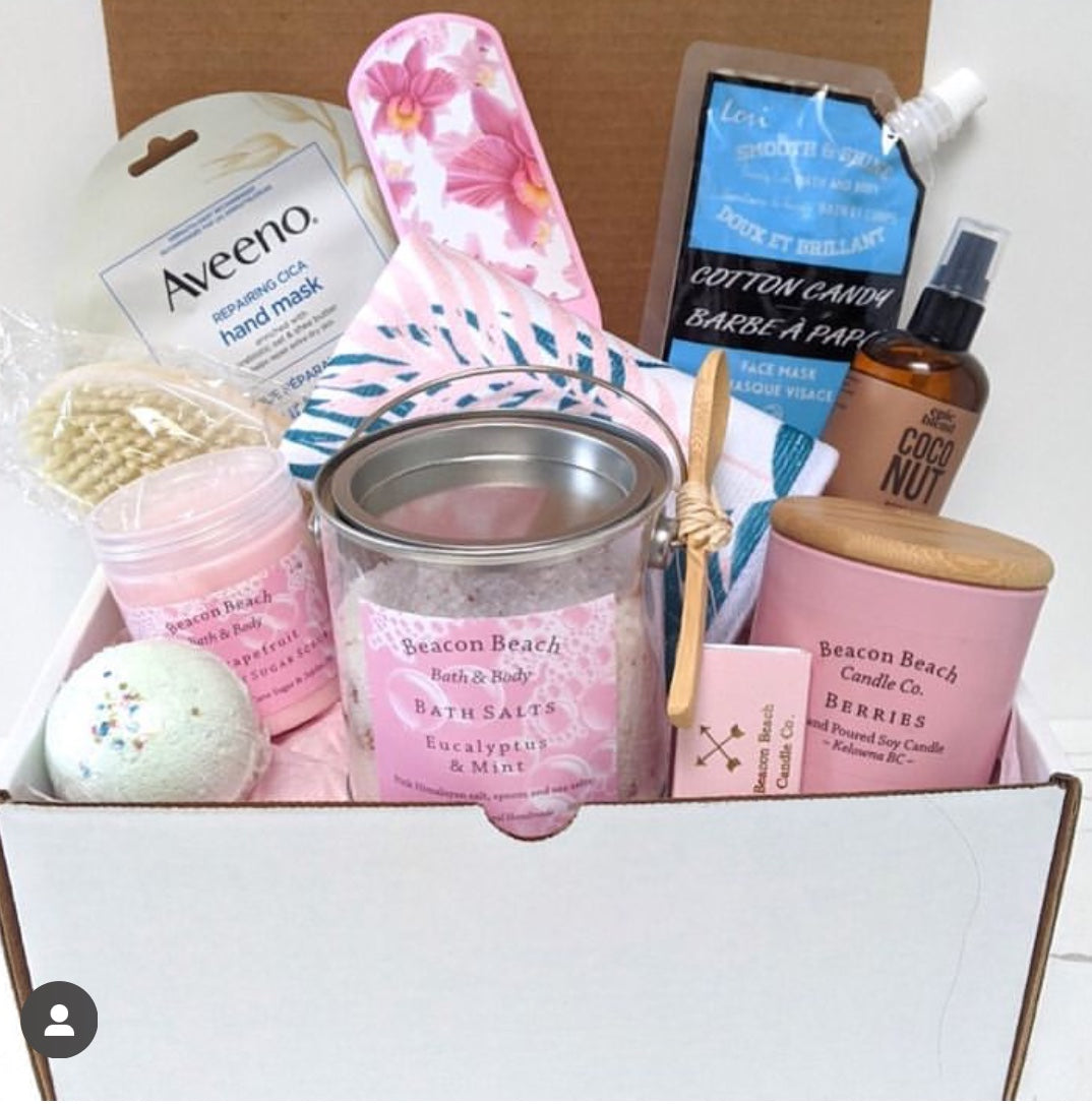 Custom Gift Baskets – Pinkshark Gifts & Beacon Beach Candle Co.